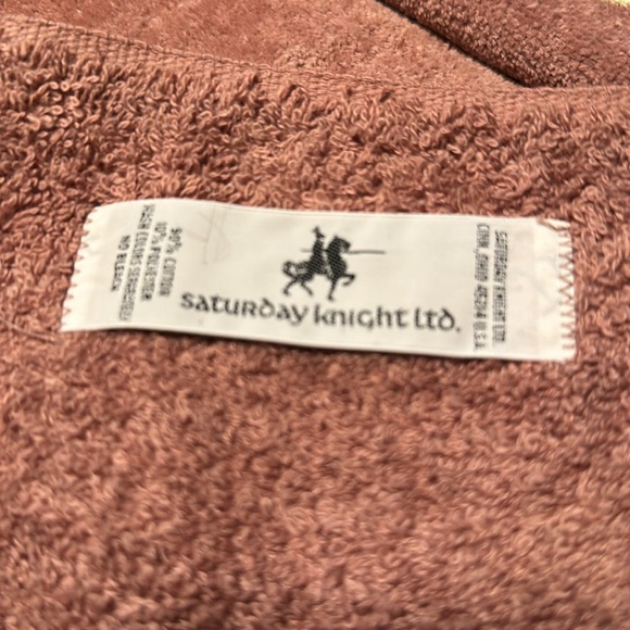 Beautiful Mauve Towel Set - Picture 5 of 5